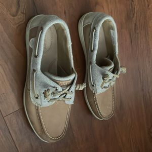 Sperry boat shoes size 8.5W